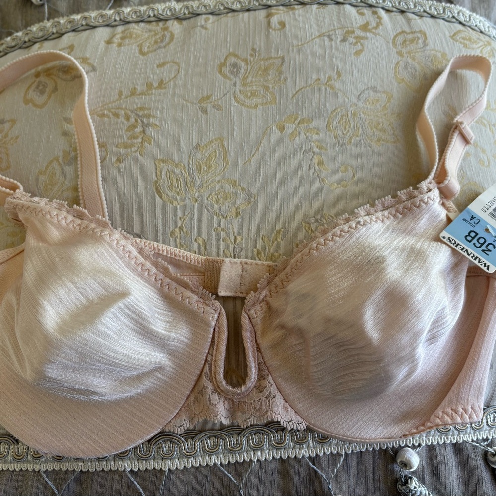 NWT Warner's Blush Full-Coverage Under-Wire Bra with Lace Trim